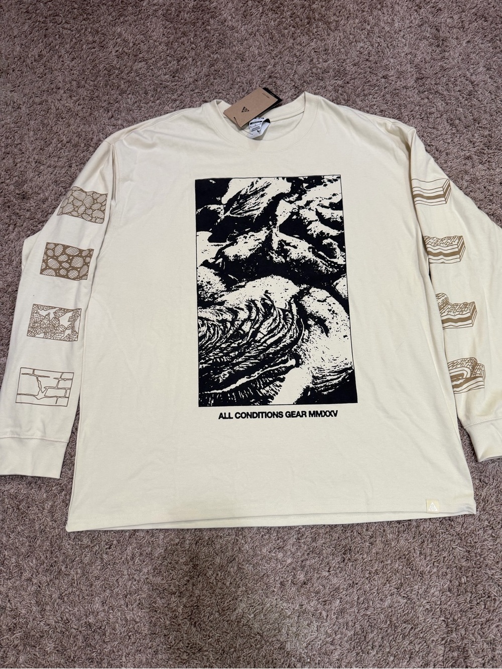 Nike Men's  Size XL ACG Lava Flow Long Sleeve T-Shirt Loose Fit HV2178-229